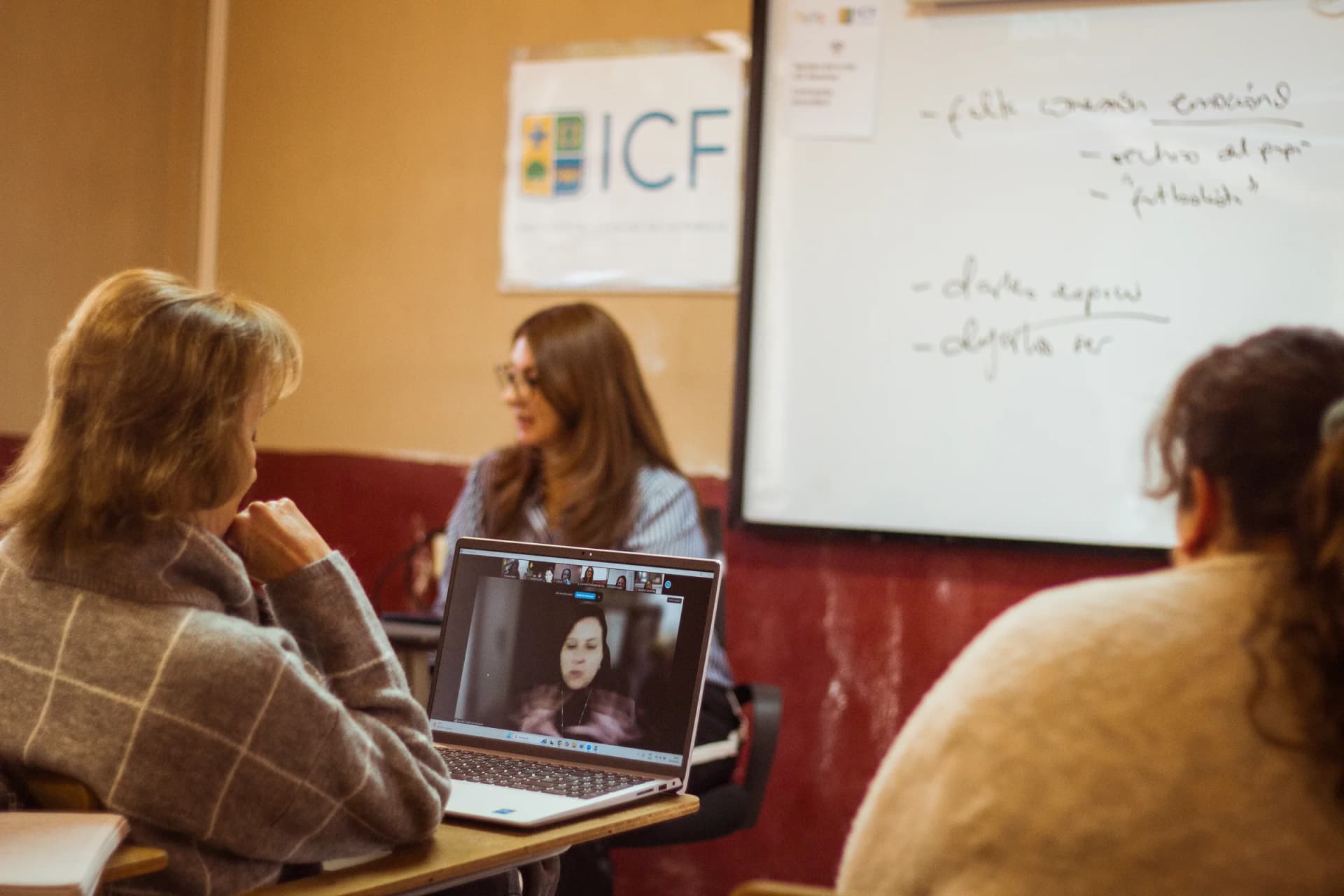 Diplomados y Cursos · ICF-AGLO