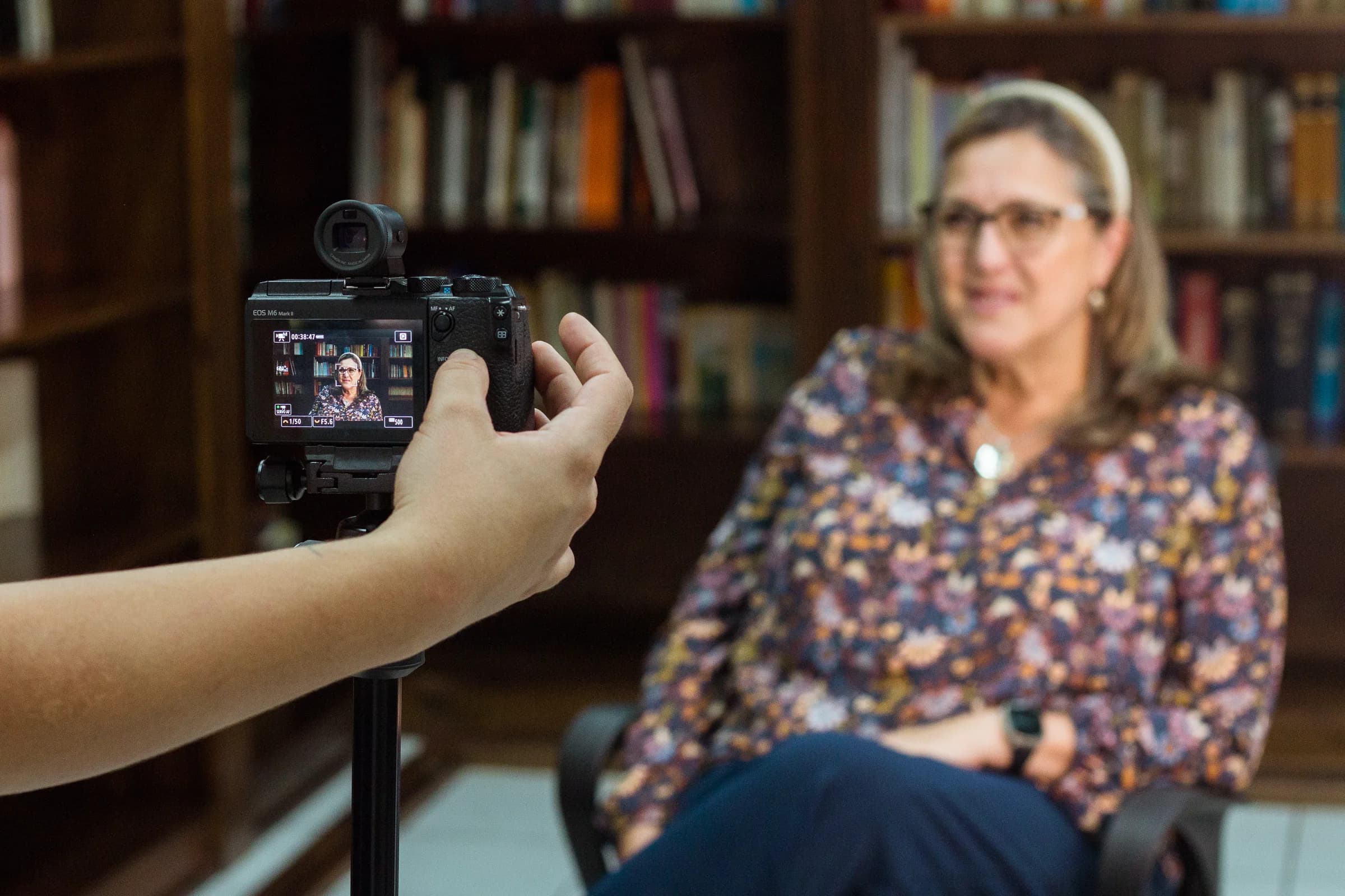 Entrevista grabada en la biblioteca del ICF